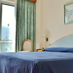 Ara Maris & Sorrente