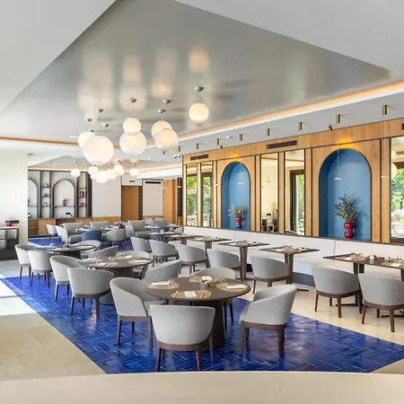 Ara Maris & מלון 5*