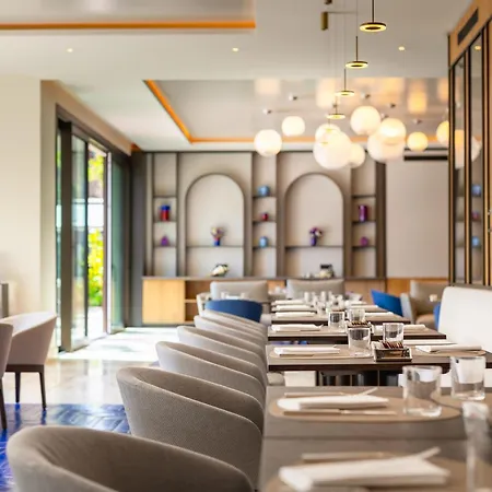 Ara Maris & מלון