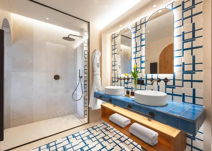 מלון Ara Maris & 5*