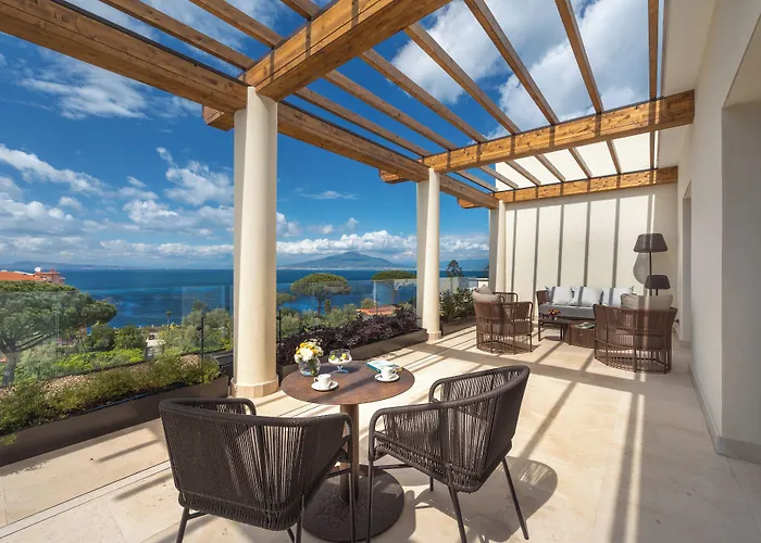 Ara Maris & 5* סורנטו