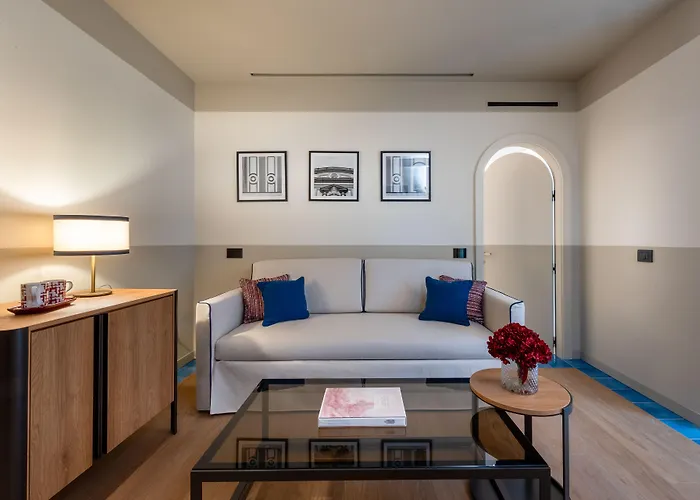 Ara Maris & מלון