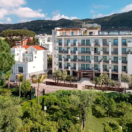 Ara Maris & 5* Sorrent